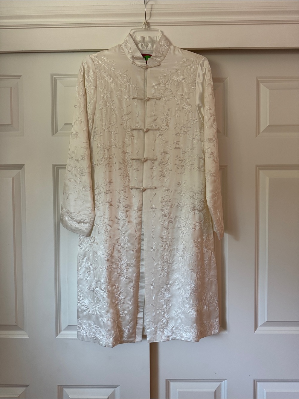 Ivory silk Satin Embroidered Cheongsam Coat